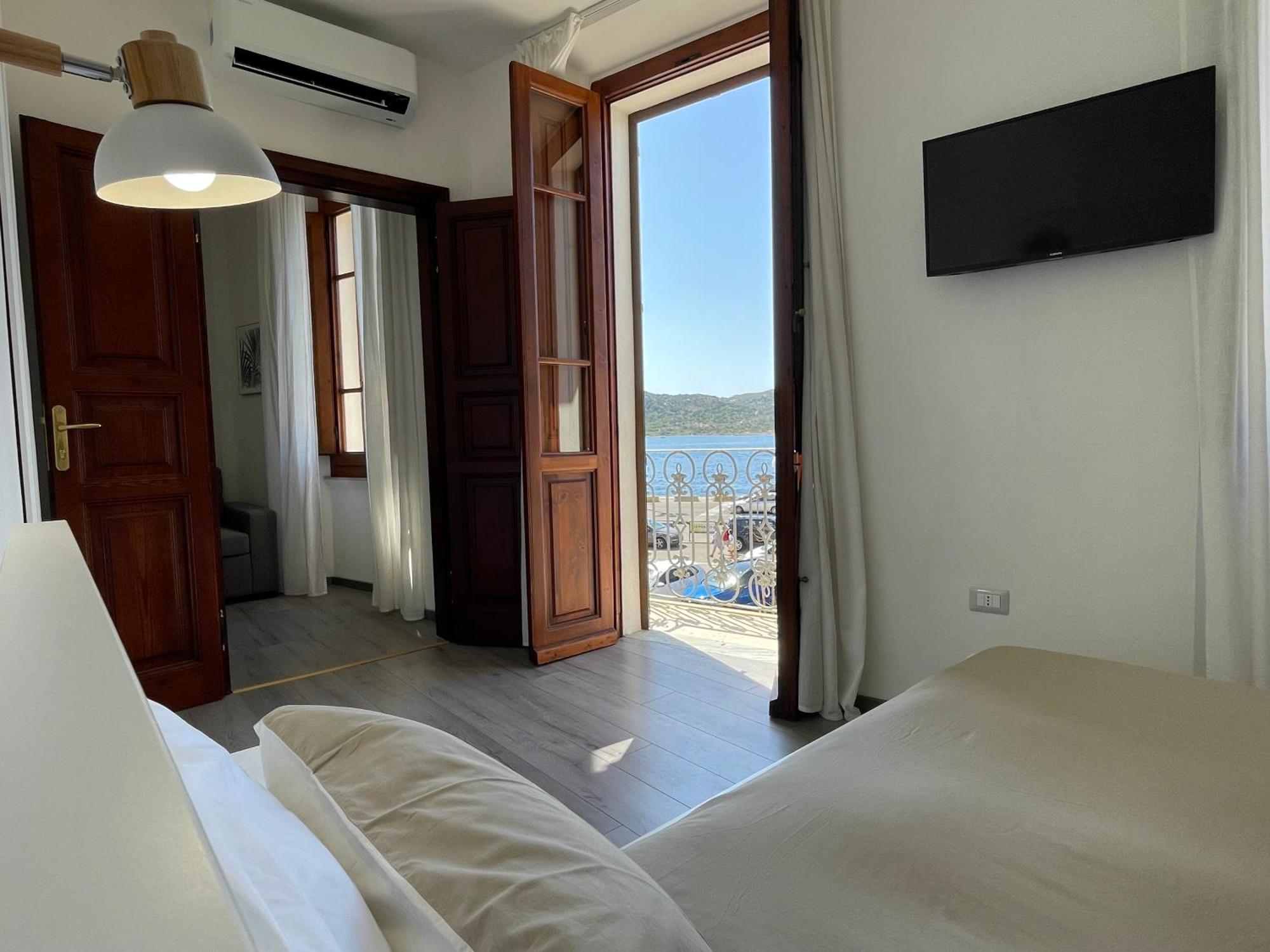 לה מדלנה Il Caracolo Rooms מראה חיצוני תמונה