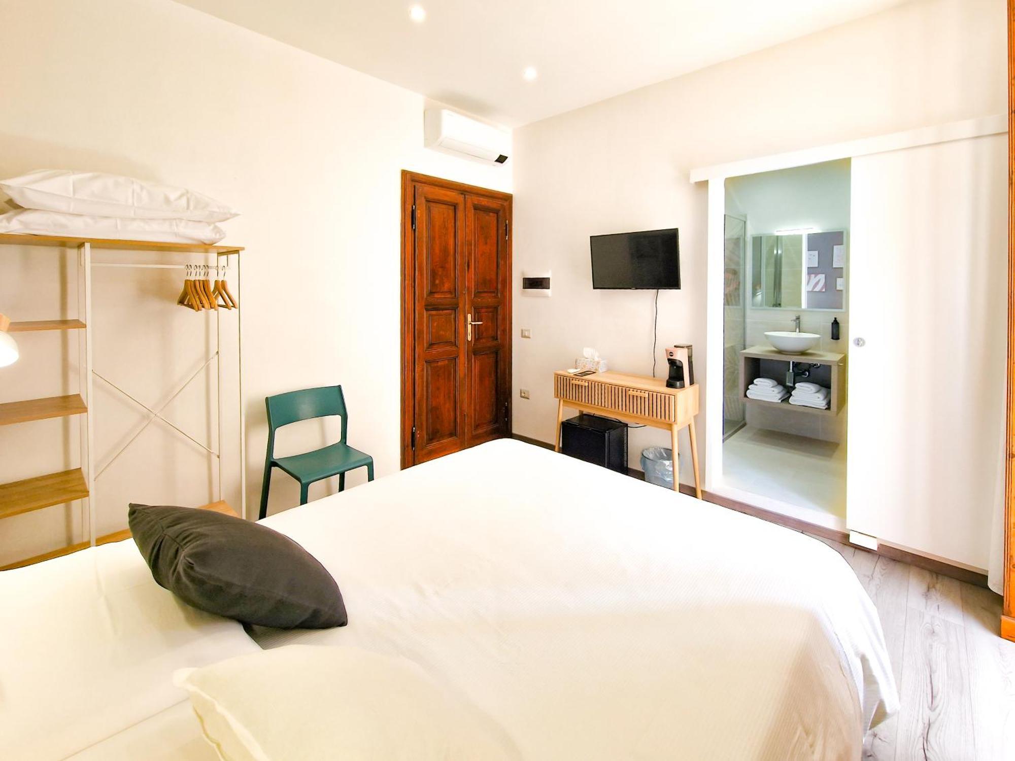 לה מדלנה Il Caracolo Rooms מראה חיצוני תמונה