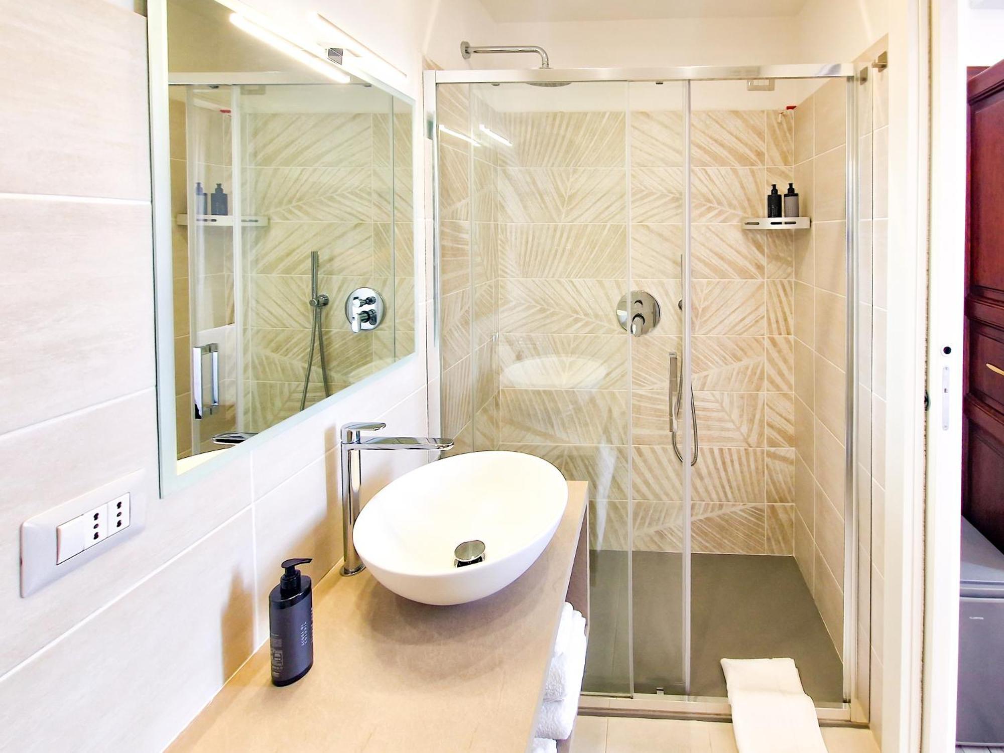 לה מדלנה Il Caracolo Rooms מראה חיצוני תמונה